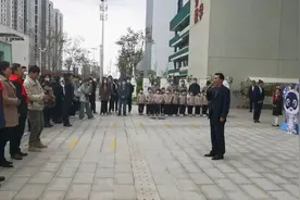视频 | 为孩子打造劳动研学实践乐园 西安高新二十小“芯蚂蚁”农场启用图片