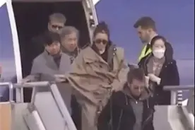 马克龙访华，巩俐夫妇同机，还有这些明星大咖……图片