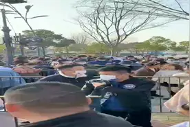 凌晨四五点就排队，工作日和双休日没区别！今年以来迪士尼持续火爆，秋天的活动也已安排上图片