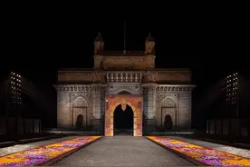 DIOR 在印度孟买举办2023 秋季女装秀图片