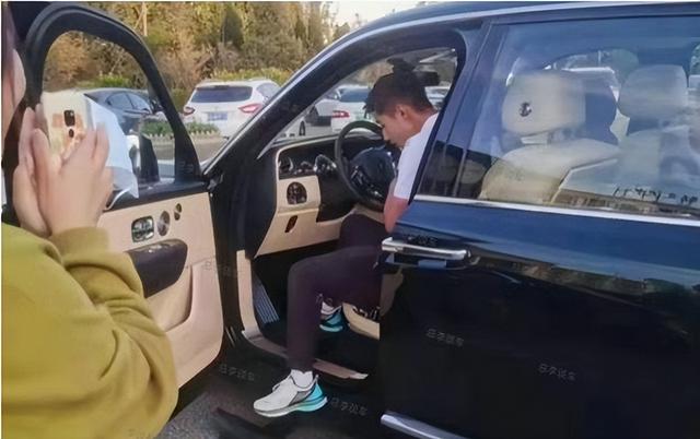 随便两台就超过500万，张继科开过哪些豪车？