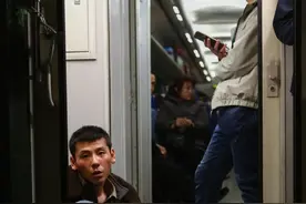 蒋奇明，瞎溜达，不要停图片