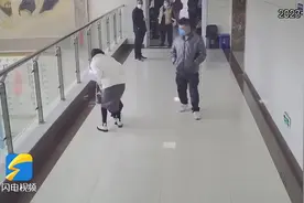 滨州邹平一男孩被糖果卡喉咙呼吸困难 医生15秒成功解救图片