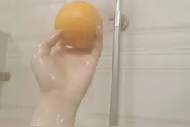 【梗研究】“洗澡吃橙子”是什么梗？图片