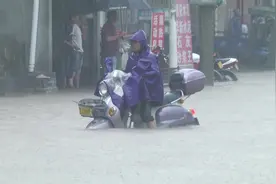 陈洪强：两次匍行搜寻，救出被困儿童图片