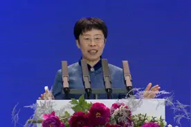 2023世界牡丹大会丨中央民族大学教授蒙曼点赞菏泽牡丹：何人不爱牡丹花 占断人间好物华图片