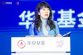 世人慌慌张张，不过是为碎银几两；偏偏这碎银几两，能解世间万种慌张 | 愉见周日图片