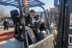 挖掘机、叉车超标排放怎么罚？北京通报6起环境违法典型案例图片