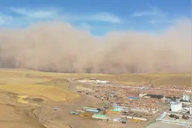 图说｜天昏地暗，沙尘又袭！北方部分地区已经开始受到影响图片