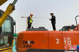 北京将加大非道路移动机械检查力度 依法处理排放不达标机械图片
