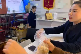 黄金回收太火了！有人半夜卖结婚三金，有人一周出货350万图片