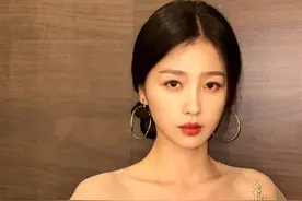 虞书欣深夜发文劝粉丝别骂工作人员，“爹味追星”背后是什么心态？图片