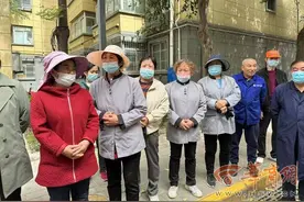 华商记者帮|阳光小区20名保洁员3个月没发工资了 外包公司和物业都不知道何时能解决图片