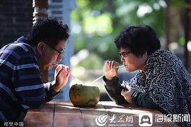 “喝预开口的椰子进急诊”上热搜 如何识别变质的椰子水？图片