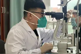 为图舒服，女子竟如此使用这款“护眼神器”…双眼宛如刀刮！图片