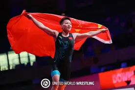 湖南湘煤摔跤队庞倩玉亚锦赛摘金 下一站世锦赛图片