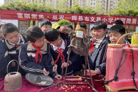 让孩子与古老农具对话，辉县一小学劳动教育别出心裁图片