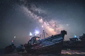 在青岛，仰望星空图片