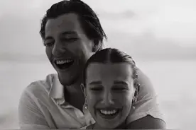 《怪奇物语》“小11”订婚了，对象是摇滚巨星邦乔维之子图片