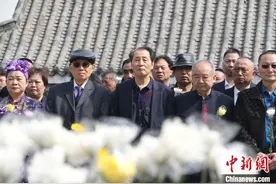 海峡两岸人士合肥祭拜台湾首任巡抚刘铭传图片