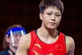 果然发布丨亚洲摔跤锦标赛龙佳夺得女子自由式65公斤级金牌图片