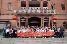 东北三省百家媒体和旅行社走进洪江古商城图片