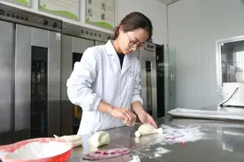 威海临港区：“90后”姑娘当上了“花饽饽老师”图片