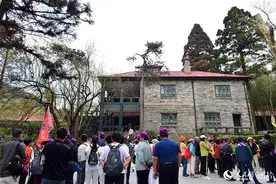 江西庐山：春光如画 游人如织图片
