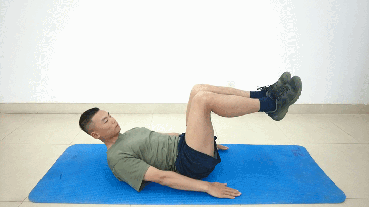 军营小课堂|和兵哥哥一起发起腹肌挑战！图片