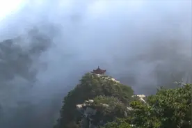 庐山瀑布云：磅礴云海天际来图片
