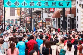 春季新玩法 建业电影小镇旗袍节活动启幕图片