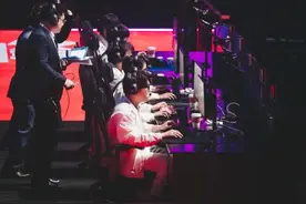 JDG夺得LPL新十年首冠 那些赛场内外的故事未完待续图片