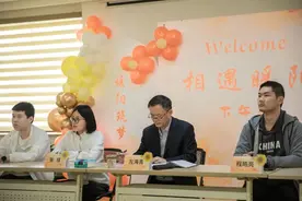 山东工业职业学院举办校领导与学生面对面活动图片