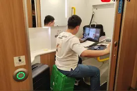 一场与高铁同跑的考研面试图片