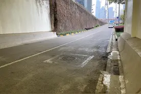 在飙速与炸街的残酷青春里，两名摩托少年致命相遇图片