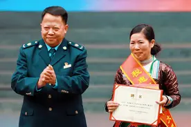 苗乡“月亮”化身黔东南税费公益宣传大使图片