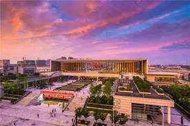 全民健身迎亚运：亚运小记者们，一起来杭州南站打卡亚运吧！图片