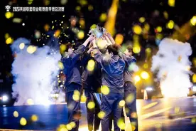英雄联盟职业联赛十周年，JDG拿下冠军图片