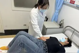 连吃两天，女子被油菜花“送”进医院，医生提醒：煮熟煮透别大量吃图片