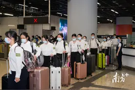 每千人仅两名医生，首批83名广东医护为香港医疗系统送援手图片