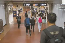 两分钟就换乘 上海站直联地铁换乘通道恢复通行图片