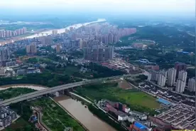 女子捡到手机消费失主微信零钱被拘图片