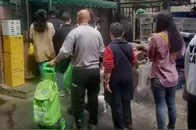 76岁上海阿婆的弄堂粽已经开始排队了！今年首次开启直播，慢慢触网慢慢来图片