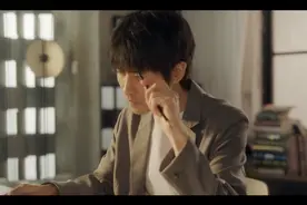 24年后，韩寒依旧不拘一格图片