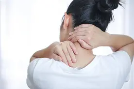 脖子上不痛不痒的小包，小心是颈淋巴结结核图片