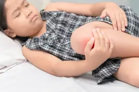 主要感染呼吸道的新冠、甲流等病毒，为何会导致孩子腿疼？图片