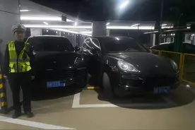 武汉街头现“孪生”车牌，交警一查发现车主是父子！图片