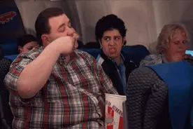 晚餐吃得太晚，对身体危害有多大?图片