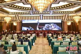 “天宫”食谱什么样？休息时能玩桌游吗？“神十五”航天员这样说图片