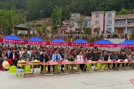 文山茨竹坝村开展红色之旅主题活动图片